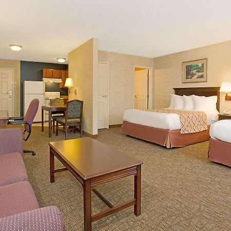 Hawthorn Suites By Wyndham Cincinnati/Sharonville Buitenkant foto