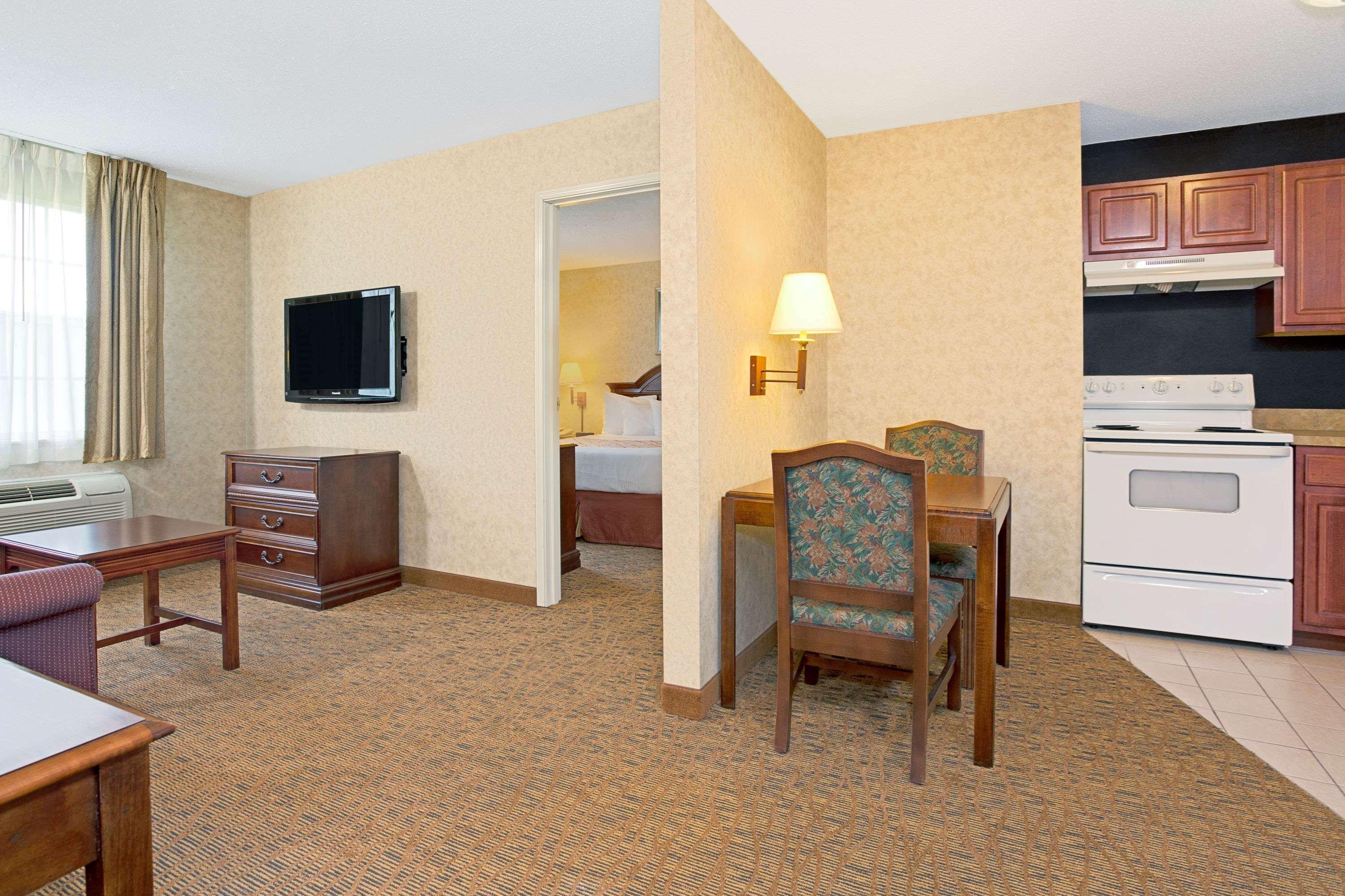Hawthorn Suites By Wyndham Cincinnati/Sharonville Buitenkant foto