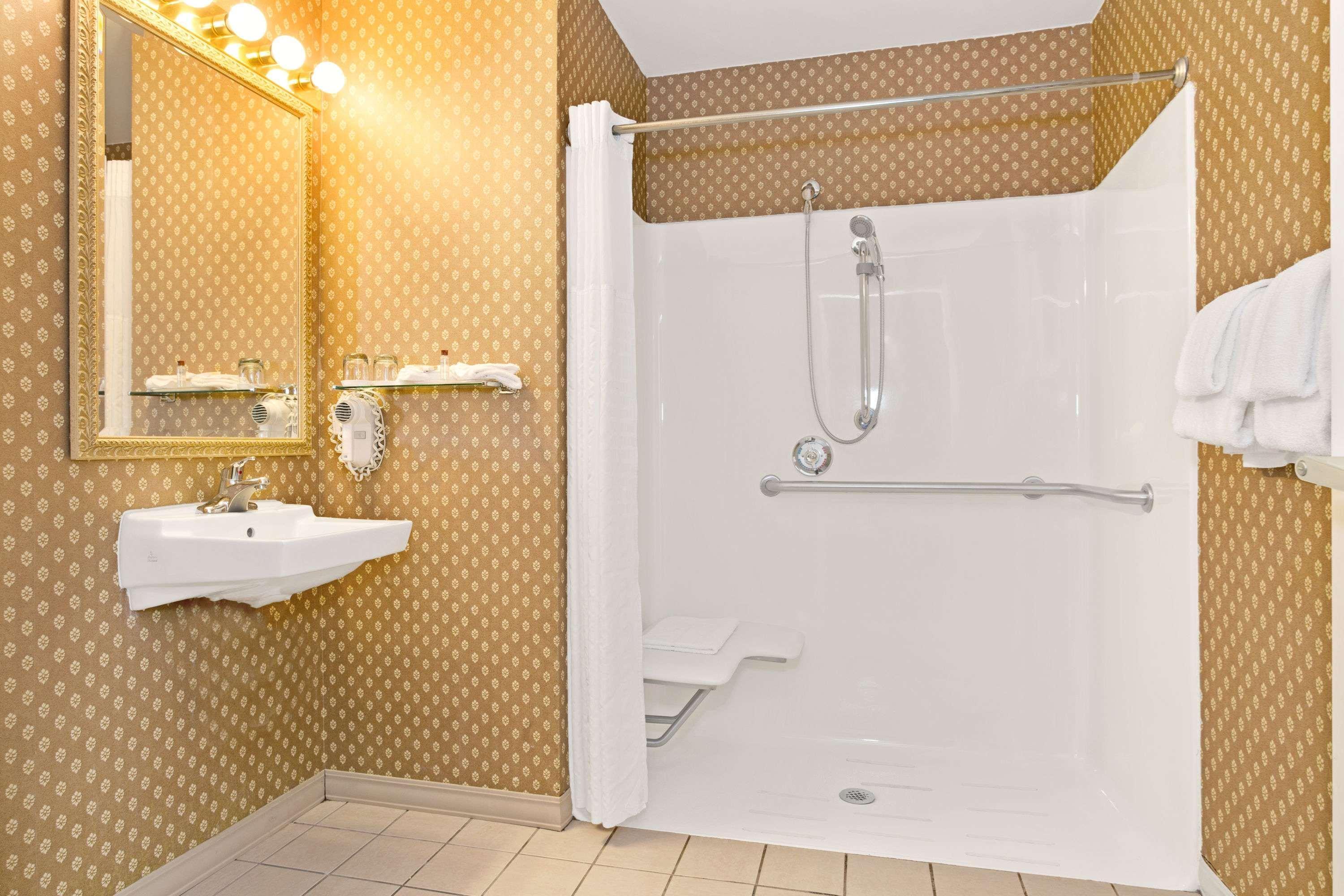 Hawthorn Suites By Wyndham Cincinnati/Sharonville Buitenkant foto